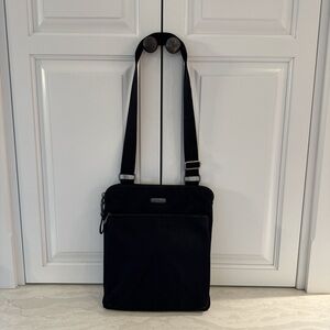 Baggallini Black crossbody bag with adjustable strap